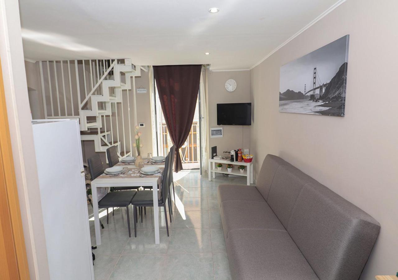 Ale&Anda Villa Trani Bagian luar foto